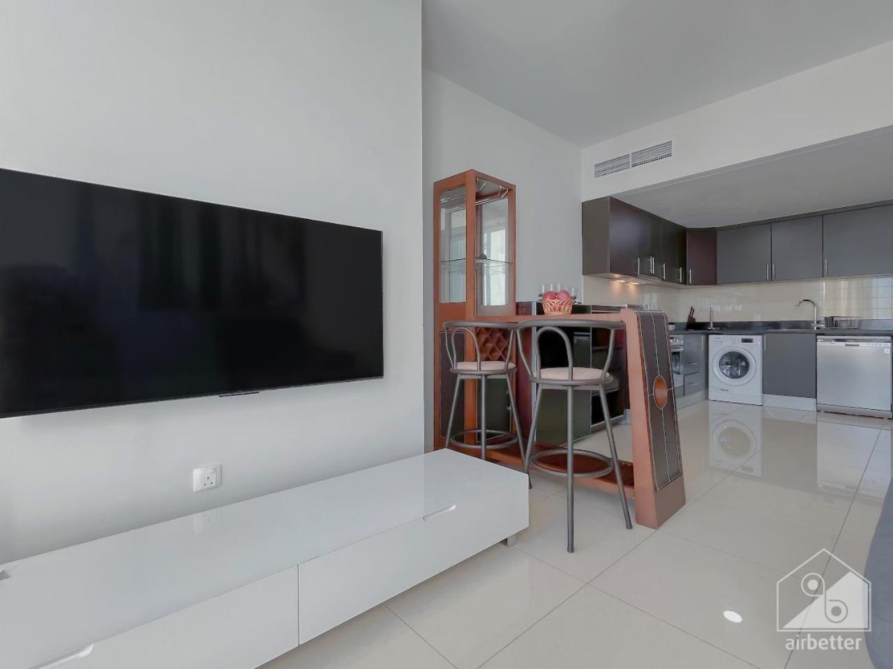 Stunning Loft With Incredible Views Dubai